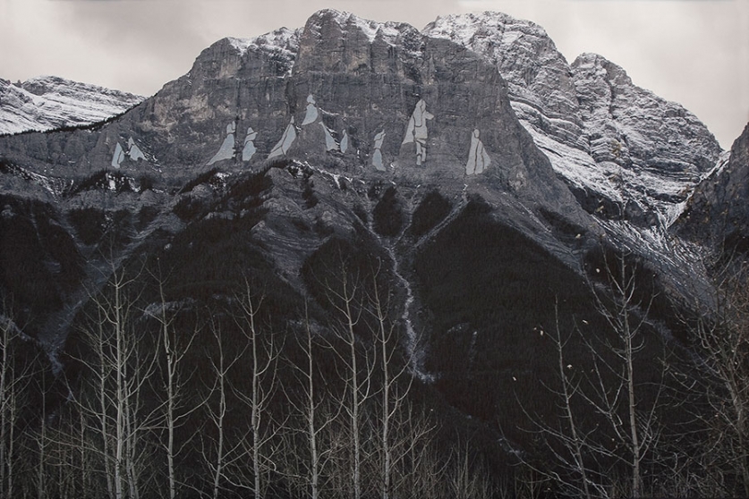 https://sistema.mirunadragan.com/files/gimgs/th-12_Dragan07_TheMountainsAreMirrors2-web.jpg